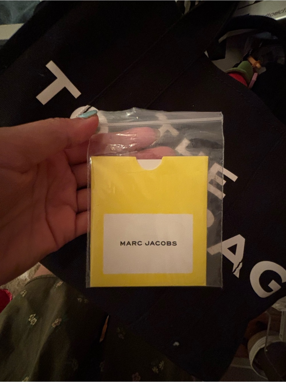 Marc Jacobs The Tote Bag - Picture 10 of 11